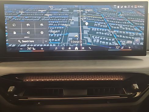 Used 2025 BMW 230i Coupe w/ Convenience Package image 14