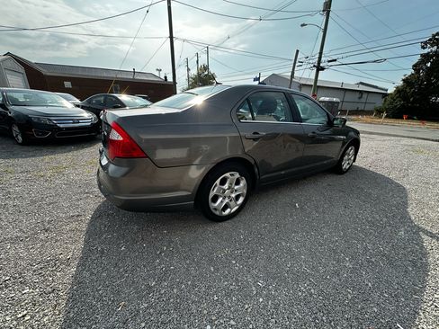Used 2011 Ford Fusion SE w/ 202A Rapid Spec Order Code image 4