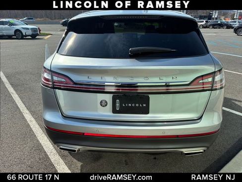 Used 2023 Lincoln Nautilus AWD w/ Premium Package image 4