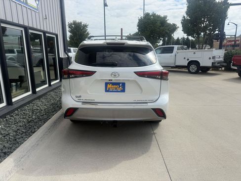 Used 2020 Toyota Highlander Platinum AWD/4WD image 5