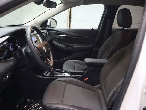 Used 2022 Buick Encore GX Preferred w/ Cold Weather Comfort Package FWD image 17