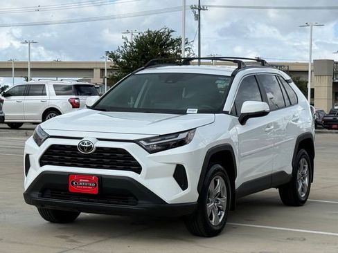 Used 2023 Toyota RAV4 XLE AWD/4WD image 8