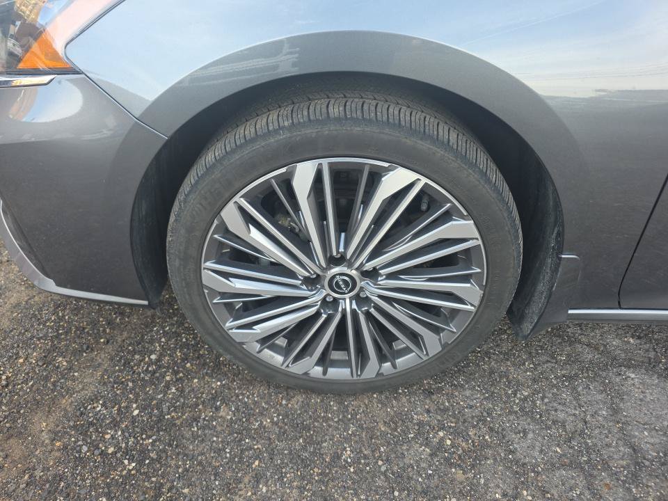 Certified 2023 Nissan Altima 2.5 SL AWD/4WD image 13