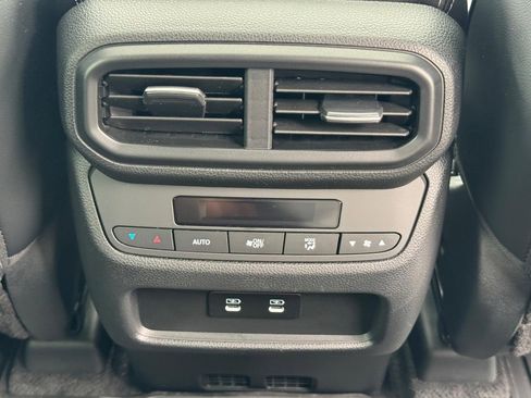 Certified 2026 Honda Pilot Touring image 18