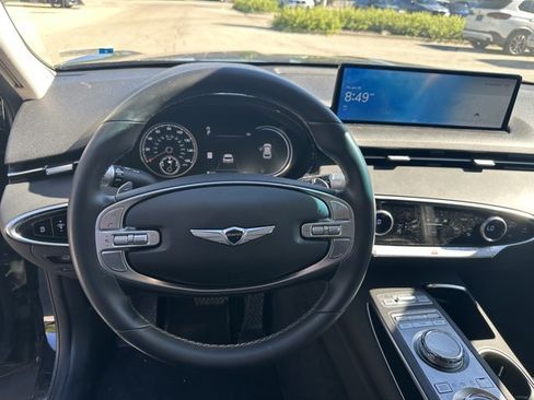 Used 2025 Genesis GV70 2.5T AWD/4WD image 12