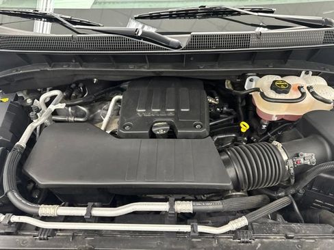 Used 2025 Chevrolet Silverado 1500 Custom AWD/4WD image 39