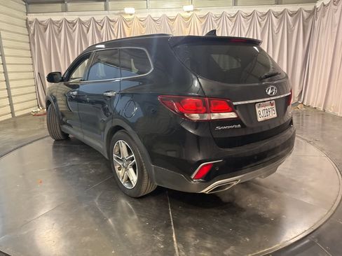 Used 2018 Hyundai Santa Fe SE image 7