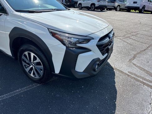 Certified 2025 Subaru Outback Premium AWD/4WD image 6