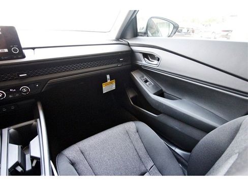 New 2025 Honda Accord SE image 9