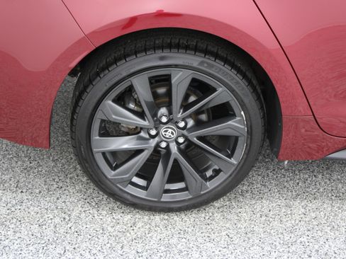 Used 2025 Toyota Corolla SE FWD image 6