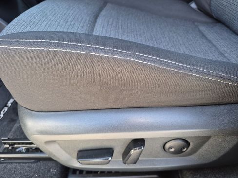 Used 2023 Nissan Rogue SV image 17