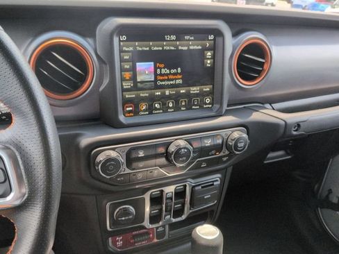 Used 2022 Jeep Gladiator Mojave w/ Trailer Tow Package AWD/4WD image 24
