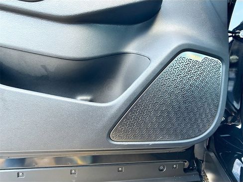 New 2025 Mitsubishi Outlander SE image 19