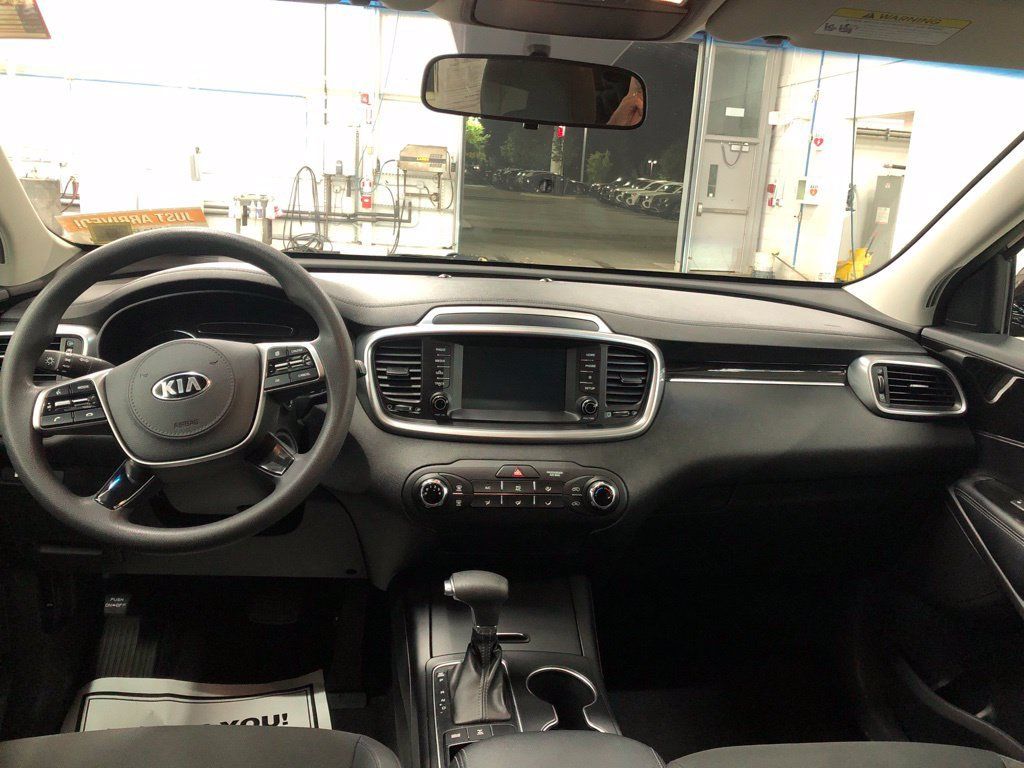 Used 2019 Kia Sorento AWD image 6