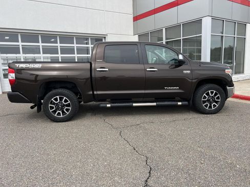 Used 2018 Toyota Tundra Limited w/ Limited Premium Package image 28