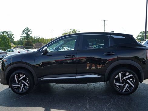 Used 2025 Nissan Kicks SV FWD image 23
