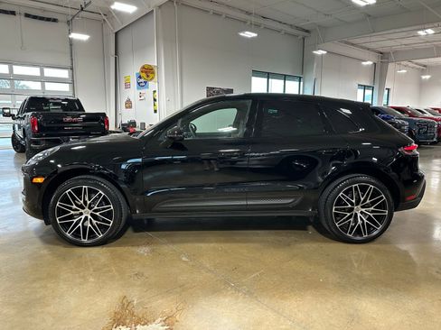 Used 2025 Porsche Macan image 5