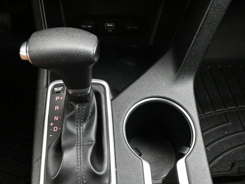 Used 2020 Kia Sportage LX image 19