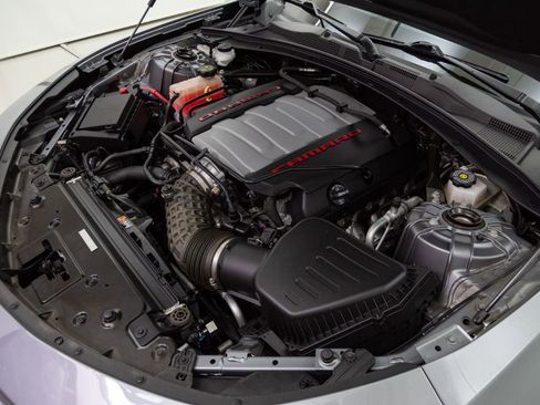 Used 2021 Chevrolet Camaro SS image 29