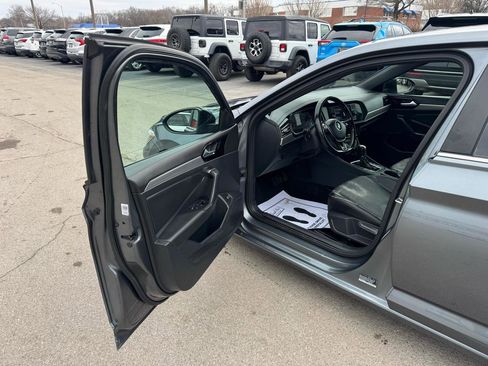 Used 2019 Volkswagen Jetta R-Line w/ R-Line Cold Weather Package FWD image 13
