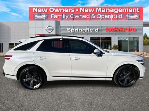 Used 2025 Genesis GV70 3.5T Sport w/ Sport Advanced Package image 4