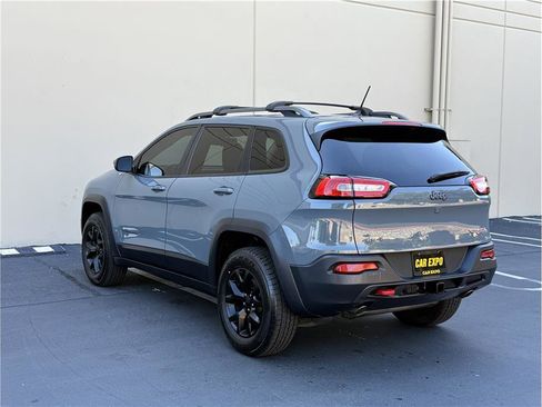 Used 2015 Jeep Cherokee Trailhawk w/ Comfort/Convenience Group AWD/4WD image 6