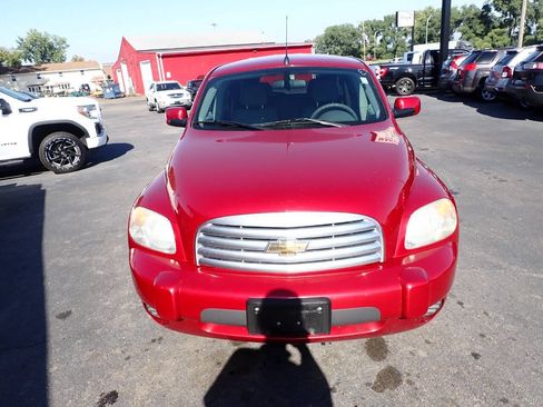 Used 2010 Chevrolet HHR LT FWD image 2