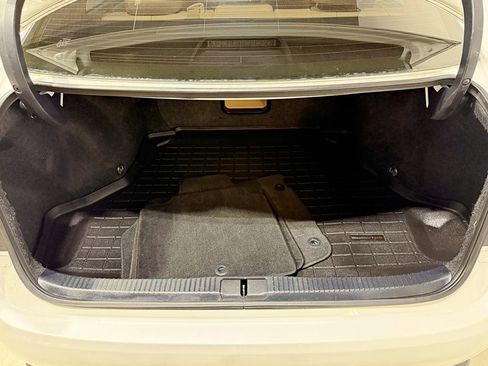 Used 2013 Lexus ES 350 w/ Luxury Pkg image 37