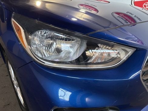 Used 2022 Hyundai Accent SE image 9