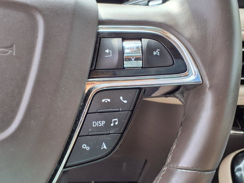 Certified 2022 Lincoln Nautilus Reserve w/ Equipment Group 201A image 23