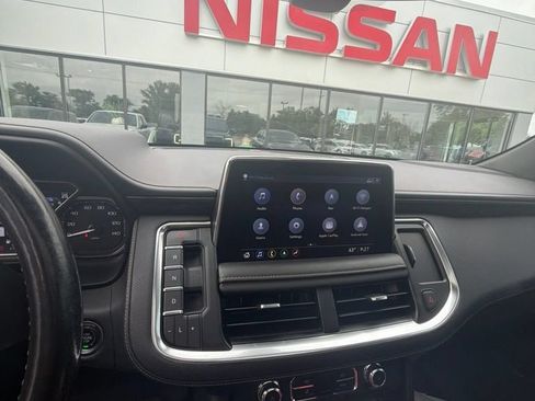 Used 2021 GMC Yukon XL AT4 w/ AT4 Premium Plus Package AWD/4WD image 4