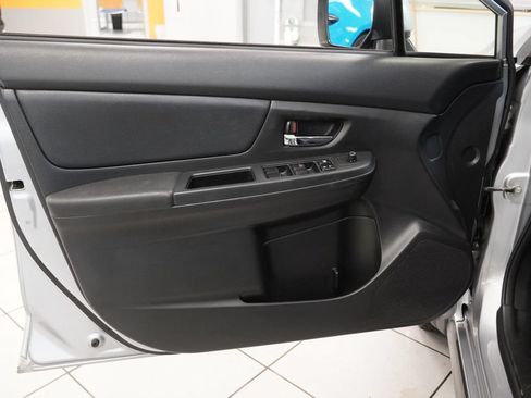 Used 2013 Subaru Crosstrek 2.0i Limited AWD/4WD image 17