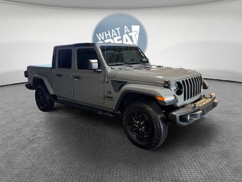 Used 2023 Jeep Gladiator Sport AWD/4WD image 1