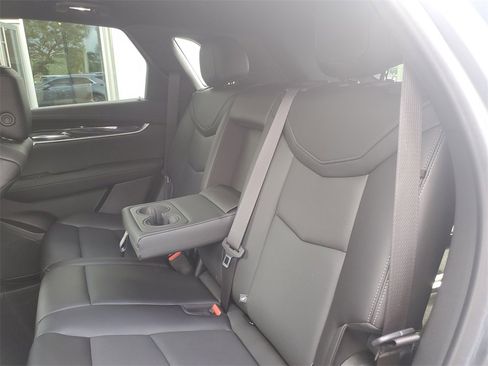 Used 2021 Cadillac XT5 Premium Luxury image 13