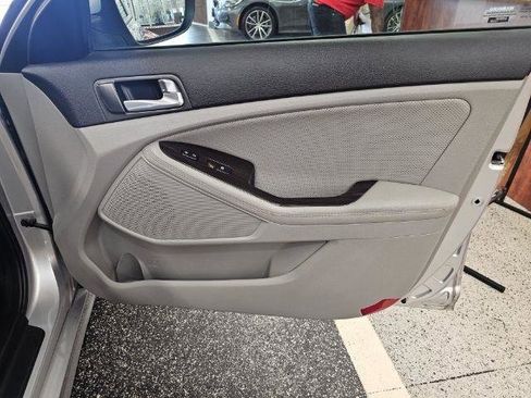Used 2015 Kia Optima EX FWD image 29
