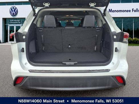 Used 2026 Toyota Highlander XLE AWD/4WD image 9