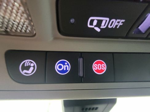 Used 2024 Chevrolet Equinox LT w/ LPO, Floor Liner Package FWD image 28
