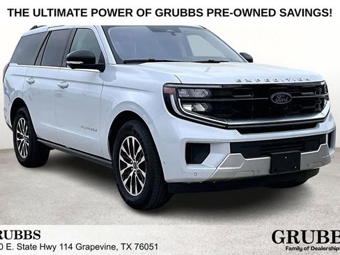 Used 2025 Ford Expedition Platinum AWD/4WD image 1