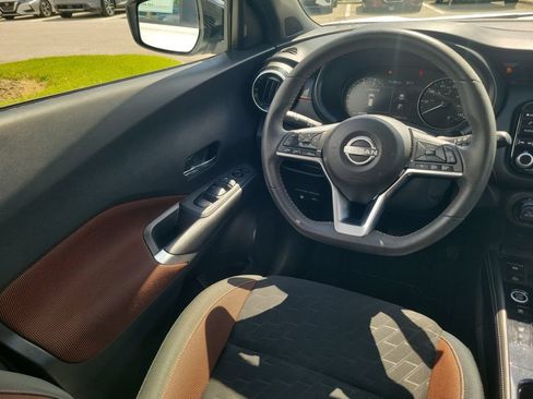 Used 2024 Nissan Kicks SR FWD image 15