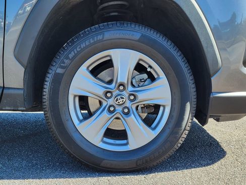 Used 2022 Toyota RAV4 XLE image 11