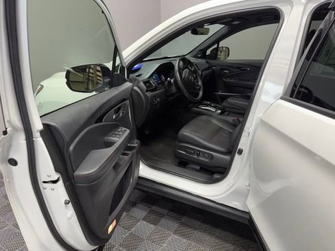 Used 2022 Honda Pilot Black Edition image 14