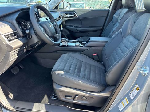 New 2026 Mitsubishi Outlander SE AWD/4WD image 7