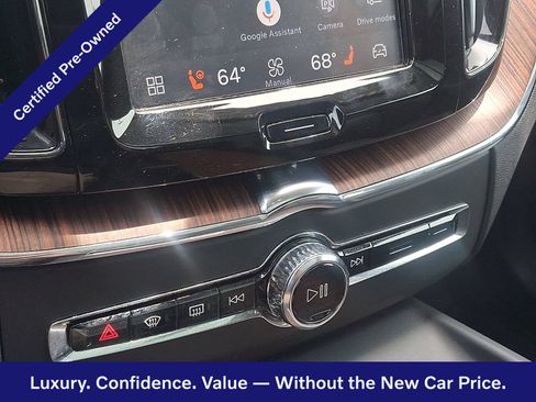 Certified 2024 Volvo XC60 B5 Plus w/ Protection Package Premier AWD/4WD image 17