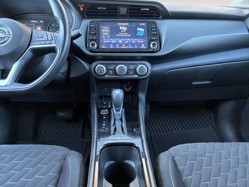 Used 2023 Nissan Kicks SV FWD image 11