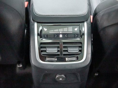 Certified 2023 Volvo XC90 T8 Ultimate w/ Protection Package Premier AWD/4WD image 28