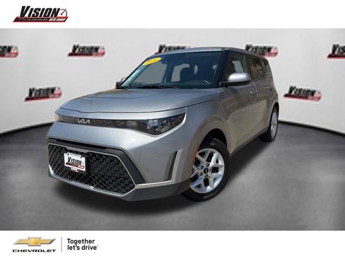 Used 2024 Kia Soul LX w/ Option Group 015 FWD image 1