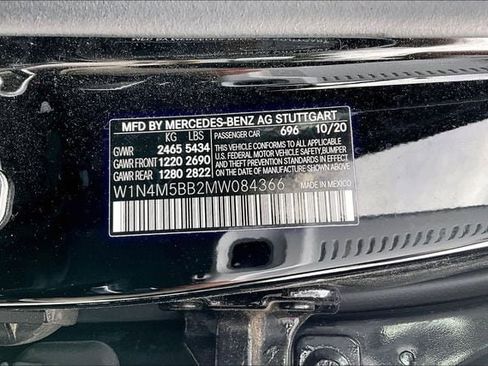 Certified 2021 Mercedes-Benz GLB 35 AMG 4MATIC image 6