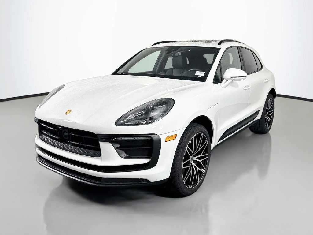 Certified 2026 Porsche Macan AWD/4WD image 1