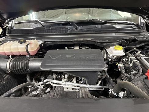 Used 2025 RAM 1500 Big Horn AWD/4WD image 24