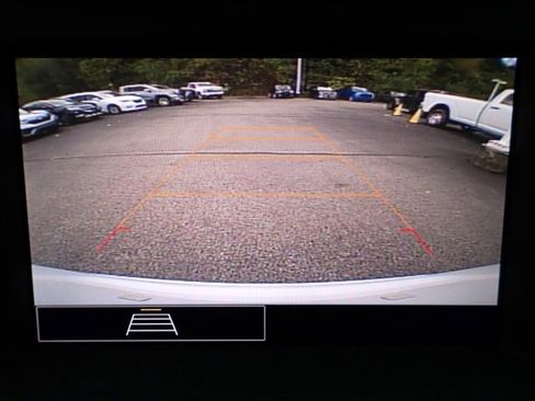 Used 2023 GMC Terrain SLE w/ Driver Convenience Package image 24